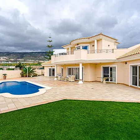 Buenavista Family With Private Heated Pool Garden Parking Villa Costa Adeje (Tenerife)