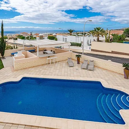 Buenavista Family With Private Heated Pool Garden Parking * Costa Adeje (Tenerife)